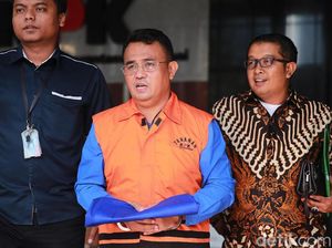 Bupati Nonaktif Bengkayang Diperiksa KPK Bupati Nonaktif Bengkayang Diperiksa KPK