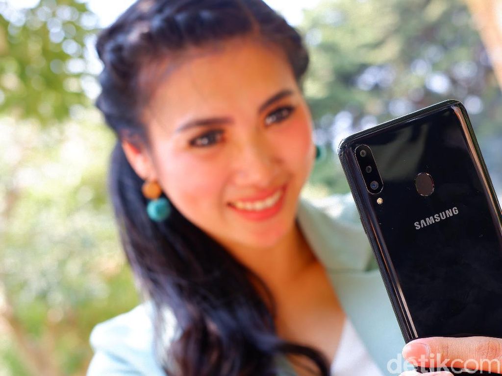 Samsung Raja Ponsel di Indonesia Samsung Raja Ponsel di Indonesia