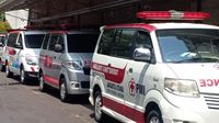 Potret Ambulans yang Disebut Bawa Batu-Bensin untuk Logistik Demo