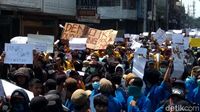 Longmarch Massa Mahasiswa di Magelang