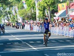 Aiman Cahyadi Rajai Etape II Tour de Banyuwangi Ijen