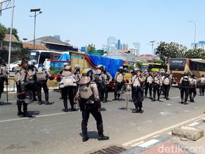 Serang Polisi, 2 Mahasiswa Demo Ditangkap Sedang Mabuk Miras