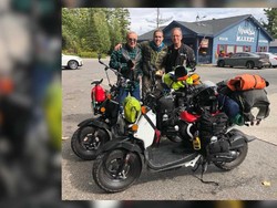 Pakai Mesin 50cc, Motor Ini Bisa Dipakai Touring Antar Negara?