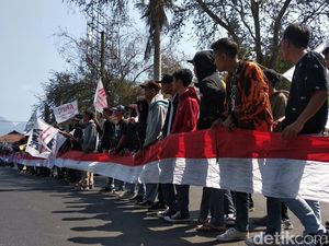 Bolos Demi Demo, Pelajar STM Garut: Kita Protes Undang-undang Bolos Demi Demo, Pelajar STM Garut: Kita Protes Undang-undang