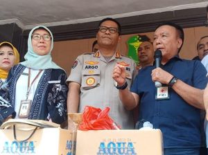 Polisi: 3 Tersangka Bawa Batu ke Ambulans Rencanakan Pelemparan Molotov Polisi: 3 Tersangka Bawa Batu ke Ambulans Rencanakan Pelemparan Molotov