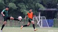 Latihan dimulai sejak pukul 15.38 WIB sore tadi.