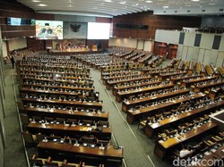 Paripurna Penetapan Mitra Kerja Komisi DPR Hujan Interupsi