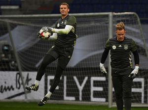 Neuer: Hubunganku dengan Ter Stegen Baik-baik Saja Kok Neuer: Hubunganku dengan Ter Stegen Baik-baik Saja Kok