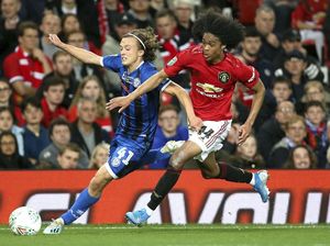 Luke Matheson: Malam Jebol Gawang MU, Pagi Berangkat Sekolah