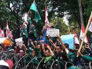 Demo Tolak RUU KUHP Juga Digelar Ribuan Mahasiswa Tulungagung