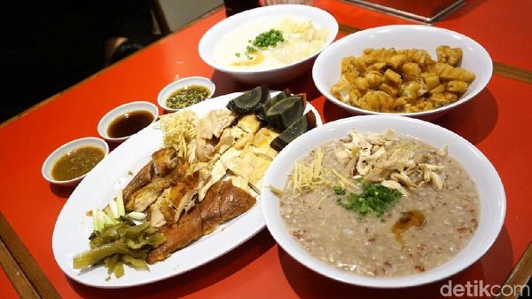 Ada Bubur Merah Oriental dan Ayam Kampung Gurih di Restoran Kekinian Ini