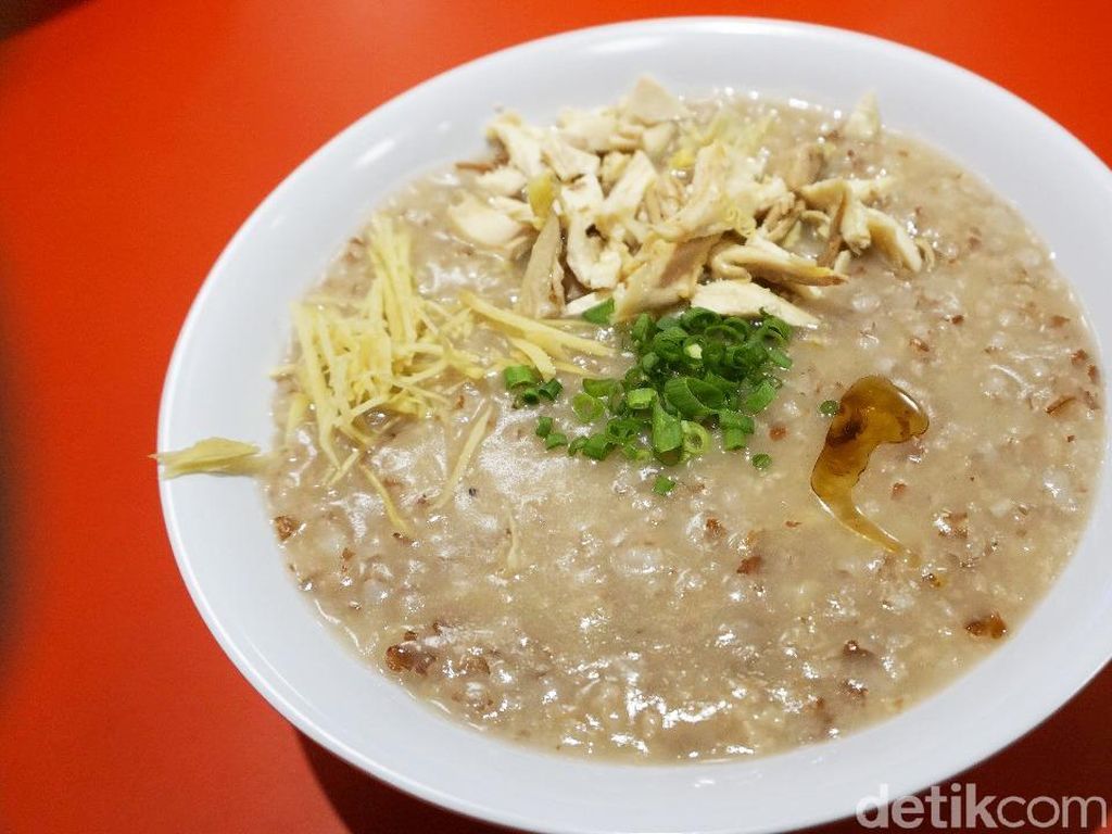Bubur Cap Tiger: Bubur Ayam Klasik Plus Topping Ayam Kampung dan Telur Pitan Bubur Cap Tiger: Bubur Ayam Klasik Plus Topping Ayam Kampung dan Telur Pitan