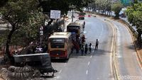 Jalan Gatsu Menuju Gedung DPR Masih Ditutup