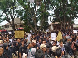 Massa Mahasiswa Wonosobo Bergerak Geruduk Gedung DPRD