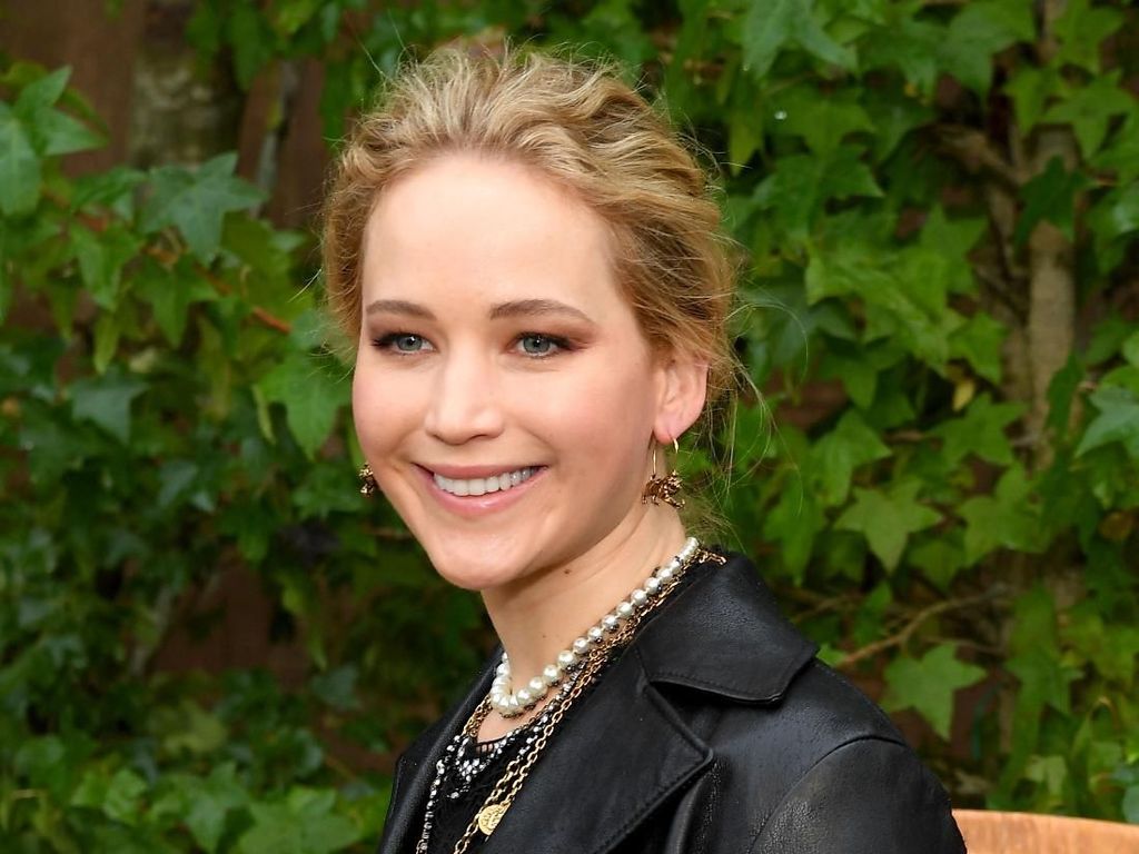 Mewah, Gaun Pengantin Jennifer Lawrence Punya Kamar Sendiri di Hotel Mewah, Gaun Pengantin Jennifer Lawrence Punya Kamar Sendiri di Hotel