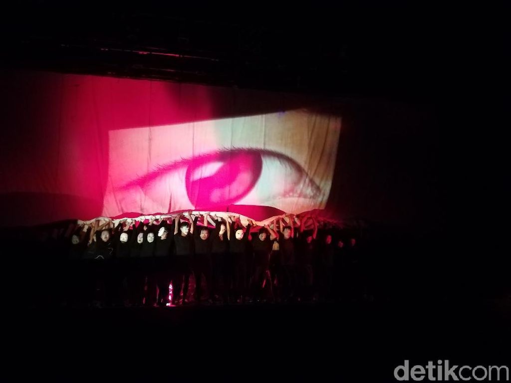 Teater Mandiri Bawa Lakon Damai di Tengah Kisruh Indonesia Teater Mandiri Bawa Lakon Damai di Tengah Kisruh Indonesia
