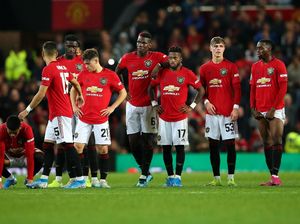 Fans Kesal Lihat MU Susah Payah Hadapi Tim Divisi Tiga