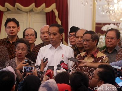 Jokowi Bersama Tokoh Nasional Bahas Karhutla Hingga Demo