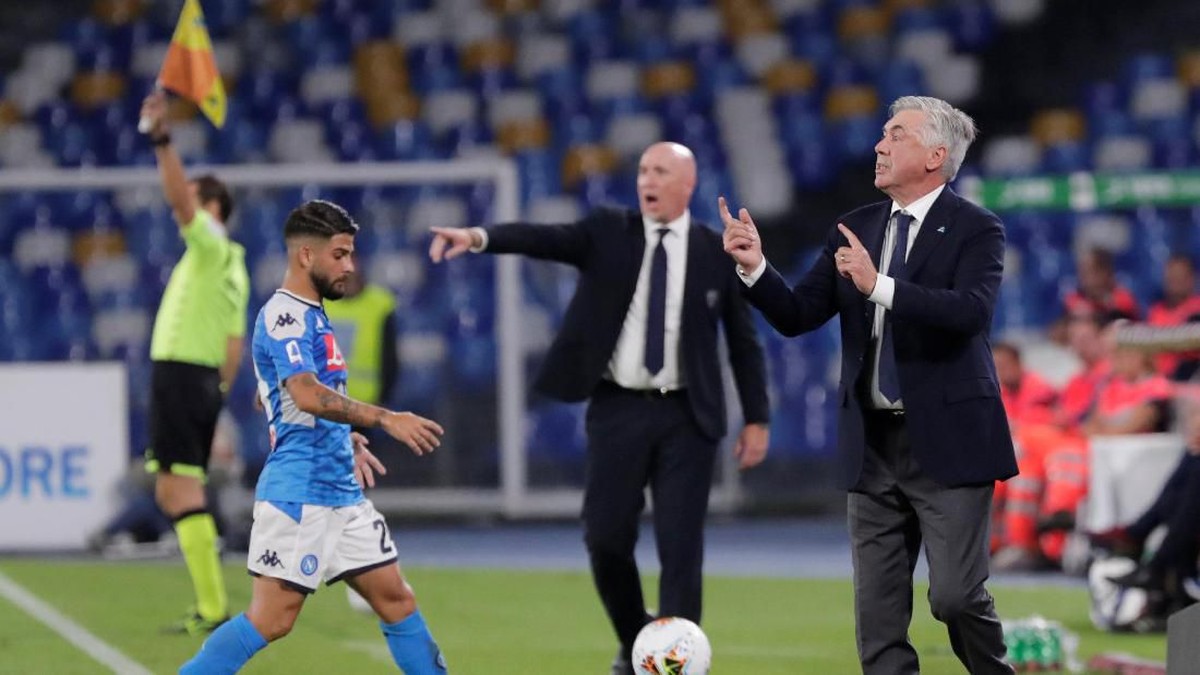 Carlo Ancelotti kesal Napoli dikritik usai kalah dari Cagliari (Ciro De Luca/REUTERS)