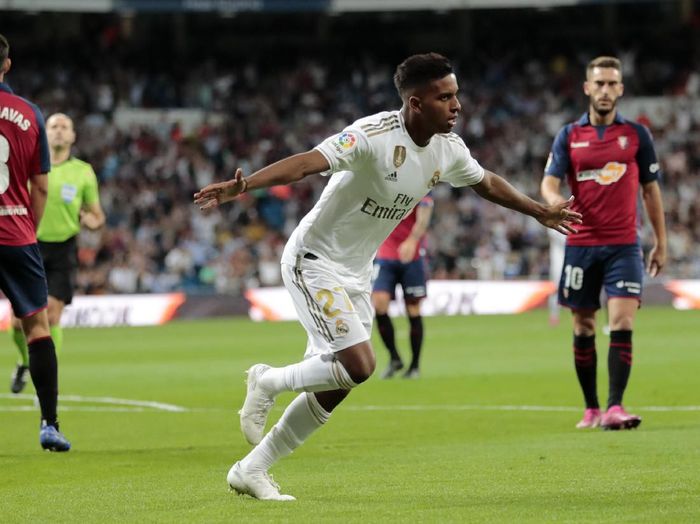 Rodrygo mencetak gol ke gawang Osasuna di pekan keenam Liga Spanyol 2019/2020. (Foto: Bernat Armangue/AP Photo)