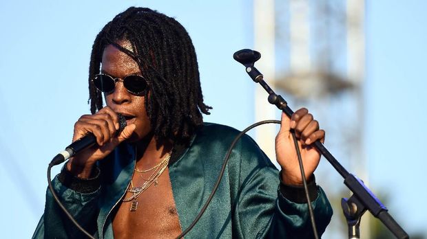 Daniel Caesar Bakal Nyanyi di Pernikahan Justin Bieber-Hailey