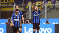 Inter Milan melanjutkan laju kemenangannya di Liga Italia. Menjamu Lazio, Inter menang tipis 1-0 berkat gol Danilo DAmbrosio. Istimewa/Daniele Mascolo/Reuters.