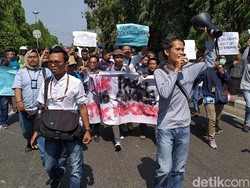 Ancam Kebebasan Pers, Jurnalis Ciayumajakuning Demo Tolak RKUHP