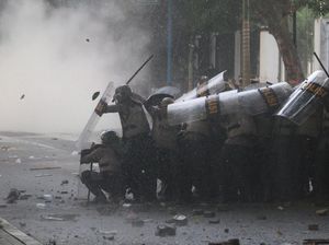 Draf RKUHP Terbaru: Hina Polri, Jaksa, DPR Dihukum 18 Bulan Penjara! Draf RKUHP Terbaru: Hina Polri, Jaksa, DPR Dihukum 18 Bulan Penjara!