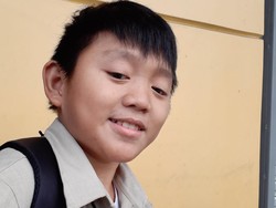 Viral, Penampilan Guru yang Sering Dikira Sebagai Murid karena Baby Face