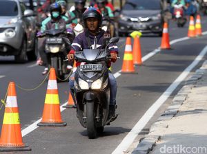 Pemotor Tak Dibatasi, Jalur Sepeda Tak Efektif Pemotor Tak Dibatasi, Jalur Sepeda Tak Efektif