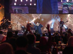 Lirik dan Chord Kasih Tak Sampai oleh Padi