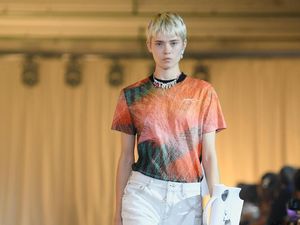 Tren dari Paris Fashion Week: Tas Bolong-bolong Rp 23 Juta dari Off-White
