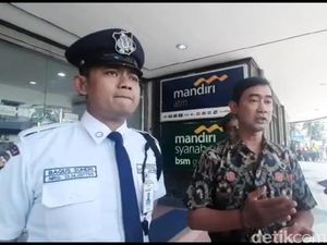 Polisi Kantongi Ciri Orang Misterius yang Tinggalkan Ransel Mencurigakan Polisi Kantongi Ciri Orang Misterius yang Tinggalkan Ransel Mencurigakan