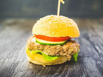 Berukuran Mungil, Kreasi Burger Ini Bisa Jadi Camilan Unik