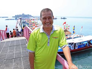 Haru Menyelimuti Pemakaman Kadisparekraf DKI Cucu Ahmad Kurnia Haru Menyelimuti Pemakaman Kadisparekraf DKI Cucu Ahmad Kurnia