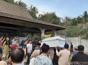 Dokter Meninggal di Kerusuhan Wamena Ancam Ketersediaan Nakes di Daerah Dokter Meninggal di Kerusuhan Wamena Ancam Ketersediaan Nakes di Daerah
