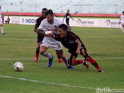 Sementara gol balasan PSM Makassar dicetak Ezra Walian.
