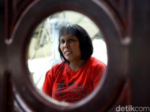 Semangat Mama Rose Menabung dari Kotak Tripleks Hingga ke Bank Semangat Mama Rose Menabung dari Kotak Tripleks Hingga ke Bank