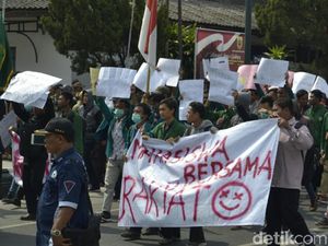 Mau Ikut Demo Mahasiswa di DPRD, Pelajar di Pemalang Disetop Polisi Mau Ikut Demo Mahasiswa di DPRD, Pelajar di Pemalang Disetop Polisi