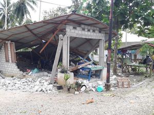 Polda Metro Beri Bantuan Logistik dan Uang untuk Korban Gempa Ambon