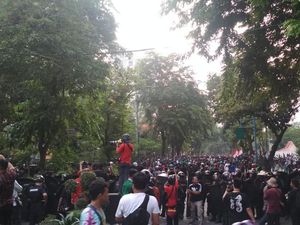 Polisi Periksa Pemasok Nasi Bungkus Saat Demo Ricuh di Medan