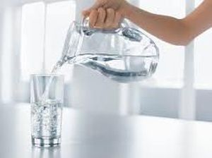 Saking Bencinya Air Putih, Wanita Ini Lebih Memilih Dehidrasi daripada Minum