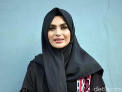 Demi Mendiang Sang Ayah, Asha Shara Mantap Tutup Aurat