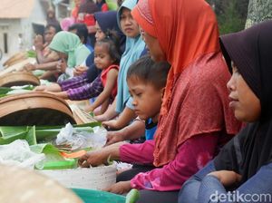 Berharap Hujan Turun, Warga Banjarnegara Gelar Pesta Tenongan