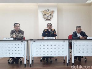 Bisnis Jastip Ilegal Terbongkar! Sepatu hingga iPhone 11 Disita Bisnis Jastip Ilegal Terbongkar! Sepatu hingga iPhone 11 Disita