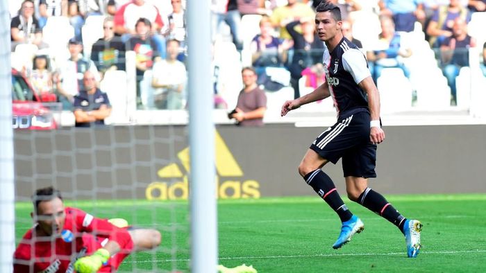 JUDI ONLINE Juventus menang 2-0 atas SPAL dalam lanjutan Liga Italia (Foto: Massimo Pinca/Reuters)