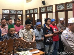 Salat Gaib dan Tahlil Iringi Kiriman Doa untuk Randi dan Yusuf