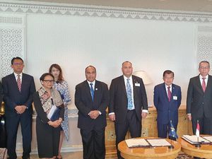 Indonesia Gaungkan Diplomasi Tangan di Atas, Begini Bentuk Konkretnya Indonesia Gaungkan Diplomasi Tangan di Atas, Begini Bentuk Konkretnya