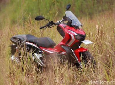 Menjajal Honda ADV 150, Enak Tidak?