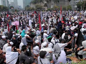 Penampakan Massa Aksi Mujahid 212 di Kawasan Patung Kuda